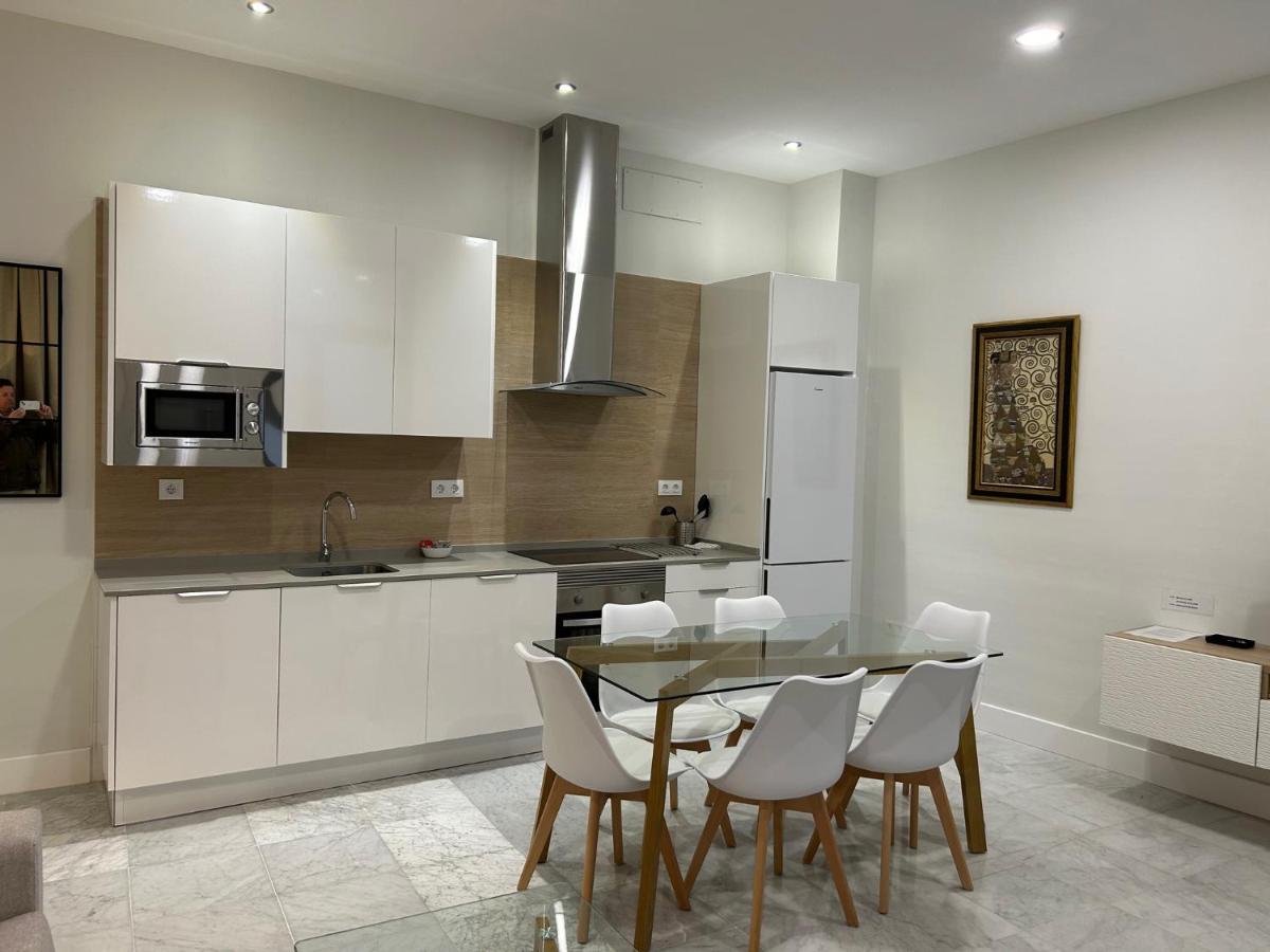 Apartment Olavide Premium